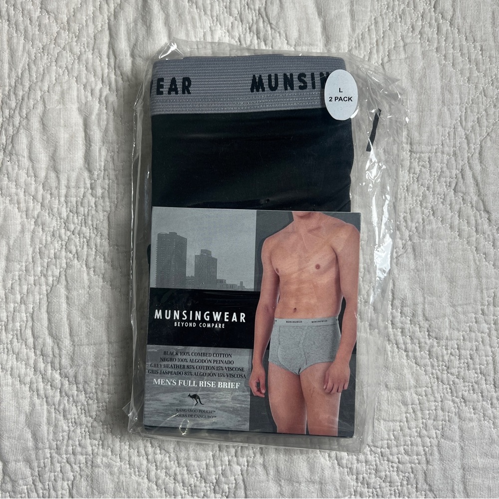 Munsingwear Kangaroo Pouch Full Rise Briefs Blk/Gry 2Pack Men's Size LARGE 36-38